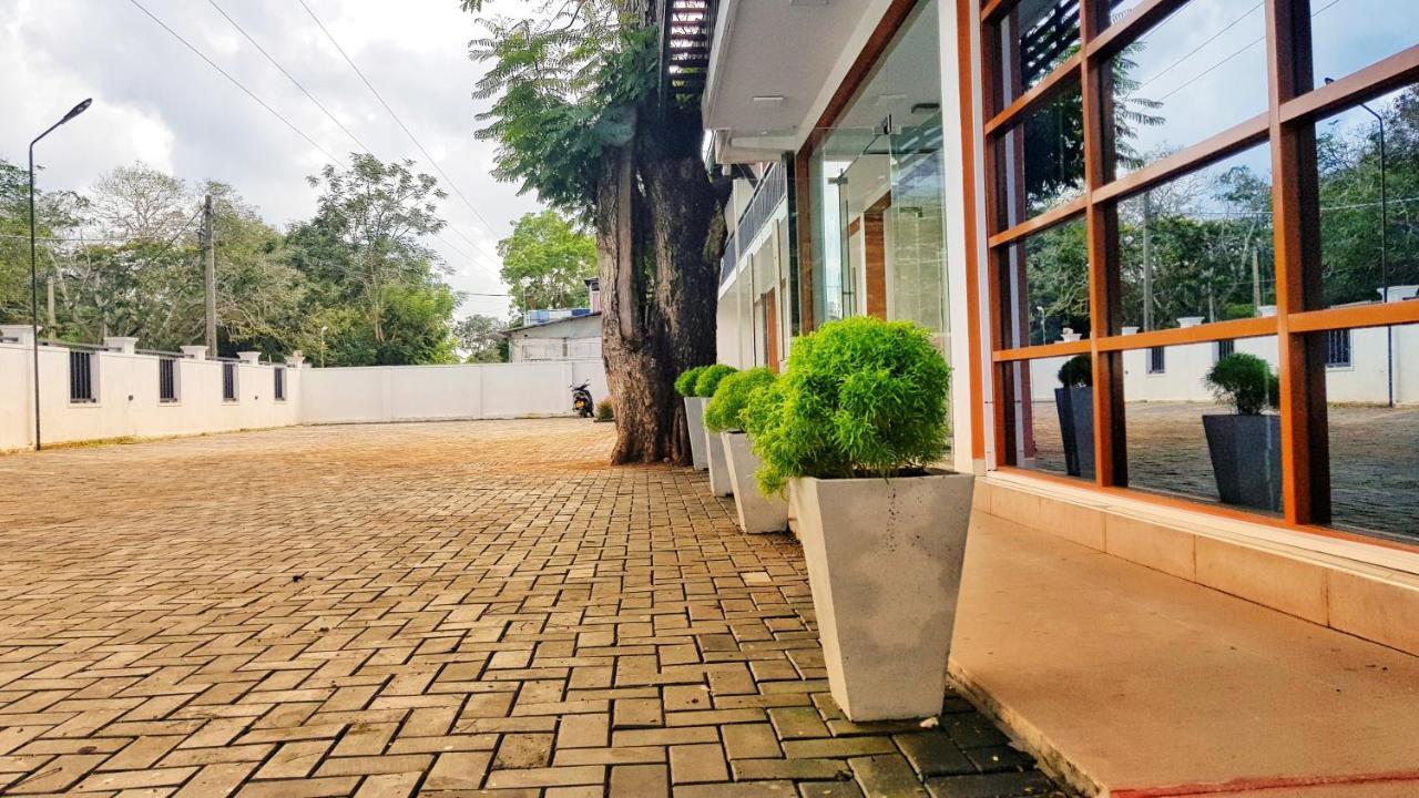Livinya Holiday Resort Kataragama Exterior foto